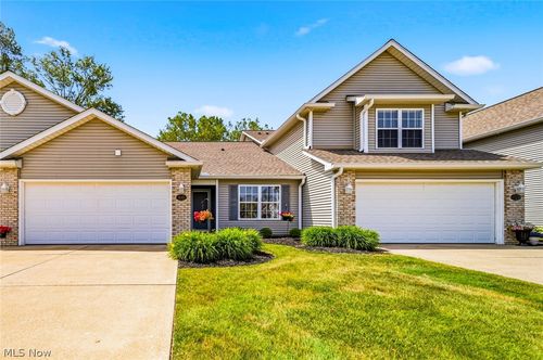 610 Hidden Harbor Dr, Fairport Harbor, OH, 44077-5588 | Card Image