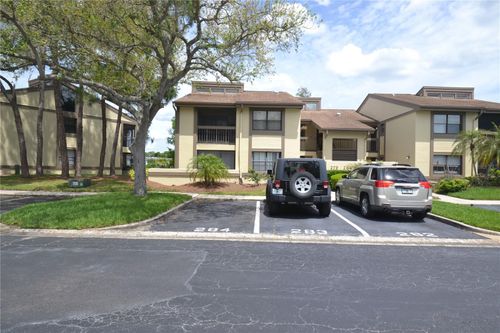 284 Woodlake Wynde, OLDSMAR, FL, 34677-2184 | Card Image