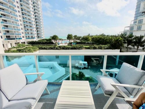 apt-338-2301 Collins Ave, Miami Beach, FL, 33139-1635 | Card Image