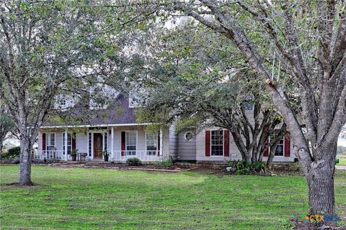 319 County Road 131a, Hallettsville, TX, 77964-5208 | Card Image