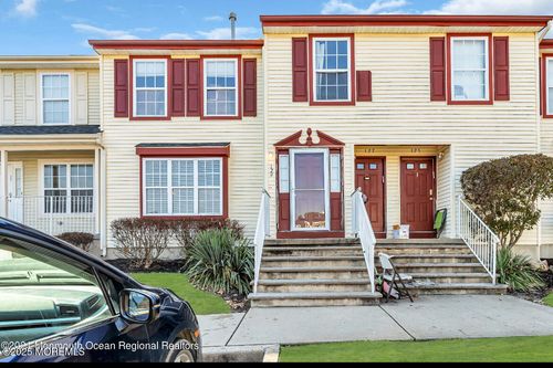 129 Liverpool Ct, Lakewood, NJ, 08701-4645 | Card Image