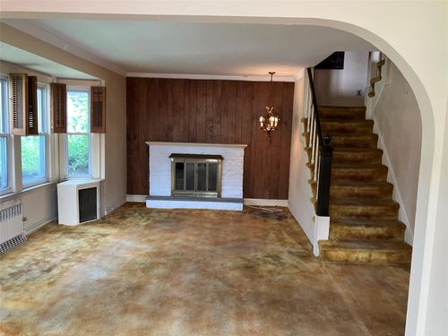 50 Fordham St, Williston Park, NY, 11596-1823 | Card Image