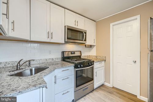 2-1910 Eastern Ave, BALTIMORE, MD, 21231-2686 | Card Image