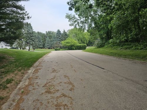41W329 Prairie View Ln, Campton Hills, IL, 60119-8808 | Card Image