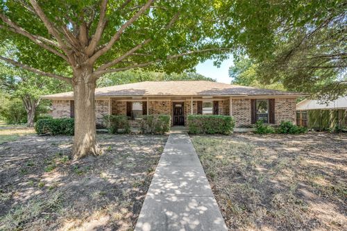 3204 Broken Arrow Rd, Denton, TX, 76209-1456 | Card Image