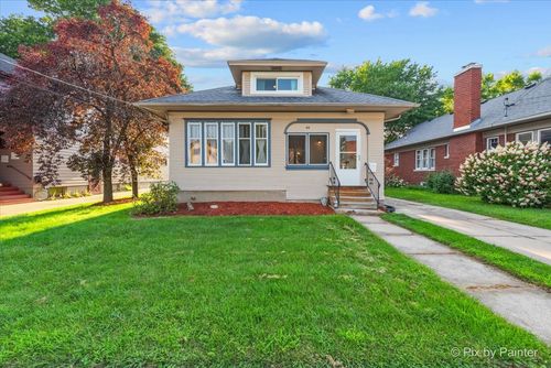 44 N Du Bois Ave, Elgin, IL, 60123-5216 | Card Image