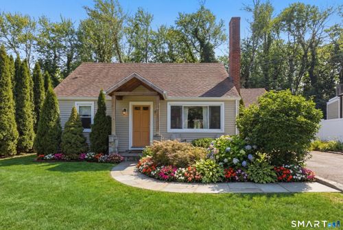 58 Sleepy Hollow Ln, Stamford, CT, 06907-1734 | Card Image