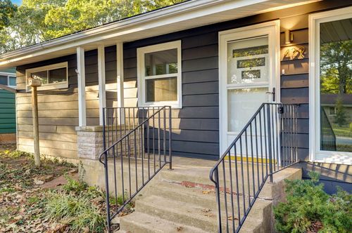429 W Woodridge St, Springfield, MO, 65803-2447 | Card Image