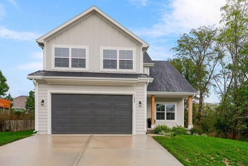 1200 S 13th St, Louisburg, KS, 66053-8414 | Card Image