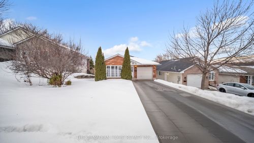 196 Lingham St, Belleville, ON, K8N3T4 | Card Image