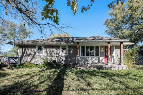 418 W Moss St, Lawson, MO, 64062-9312 | Card Image