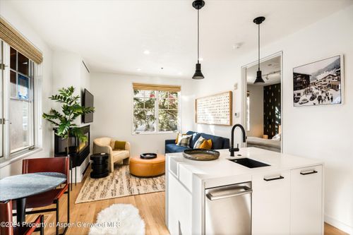 a101-501 W Main St, Aspen, CO, 81611-1617 | Card Image