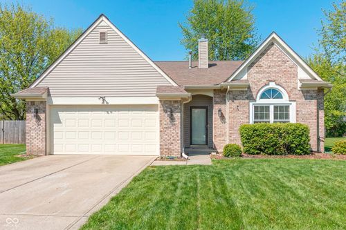 8178 Captain Dr, Avon, IN, 46123-8707 | Card Image