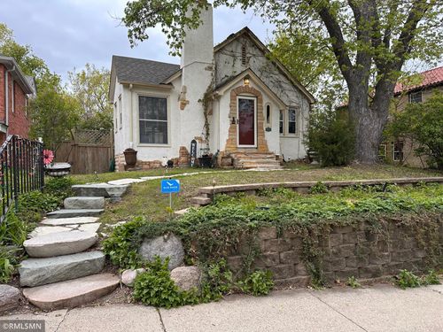 1136 Xerxes Ave S, Minneapolis, MN, 55405-2137 | Card Image