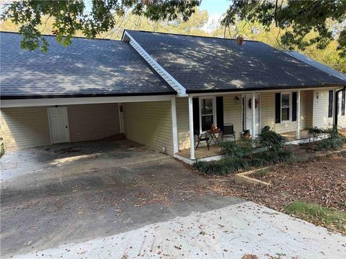 9 Woodberry Dr Se, Silver Creek, GA, 30173-2469 | Card Image