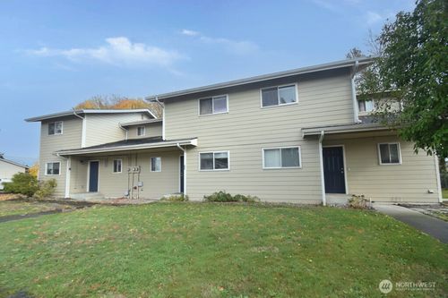 apt-a-92 Quinn Ave, Marysville, WA, 98270-5166 | Card Image