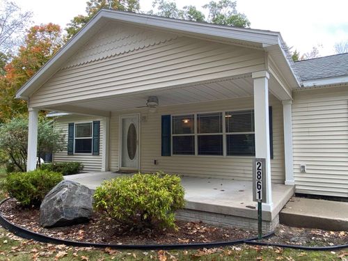 2861 Peters Rd, Lupton, MI, 48635-8713 | Card Image