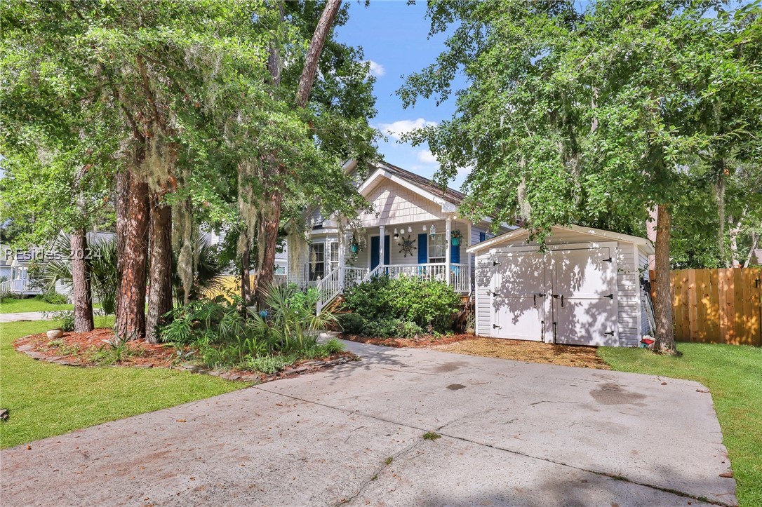 River Tree Cir, Bluffton, SC 29910