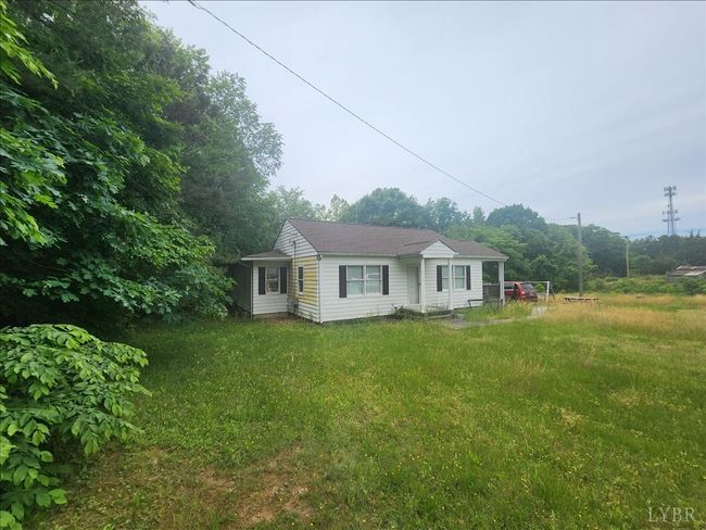 1028 Whitt Loop, House other with 3 bedrooms, 2 bathrooms and null parking in Alton VA | Image 14