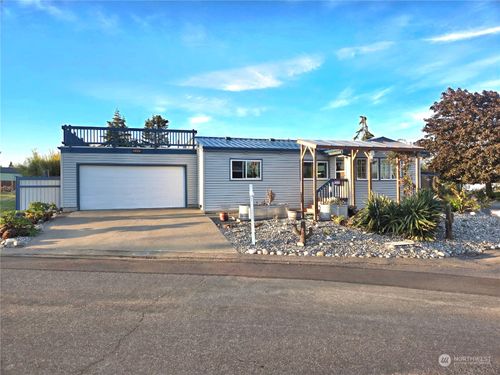 2302 Twin Place, Anacortes, WA, 98221 | Card Image