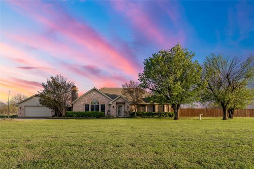 395 Lazy Acres Dr, Woodway, TX, 76712-2833 | Card Image