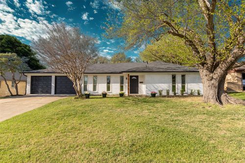 6192 Wrigley Way, Fort Worth, TX, 76133-3545 | Card Image