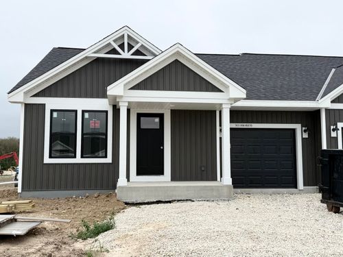 21916270 Primrose Ct, JACKSON, WI, 53037-1228 | Card Image