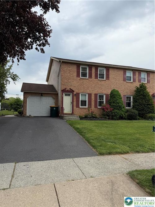 20 Grove St, EASTON, PA, 18045-5249 | Card Image