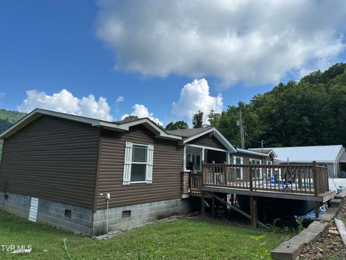 172 Cavalier Dr, Big Stone Gap, VA, 24219-1111 | Card Image