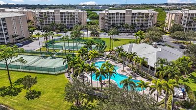 305 - 7070 Key Haven Road, Condo with 2 bedrooms, 2 bathrooms and null parking in Seminole FL | Image 1