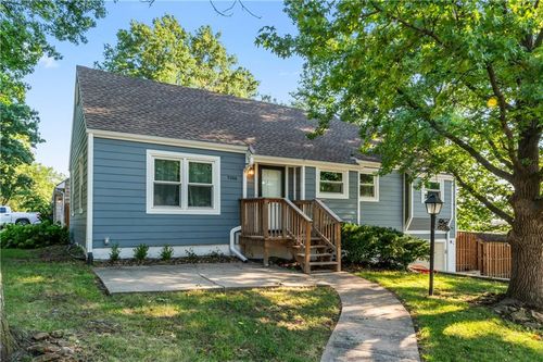 5006 W 50th Ter, Roeland Park, KS, 66205-1245 | Card Image