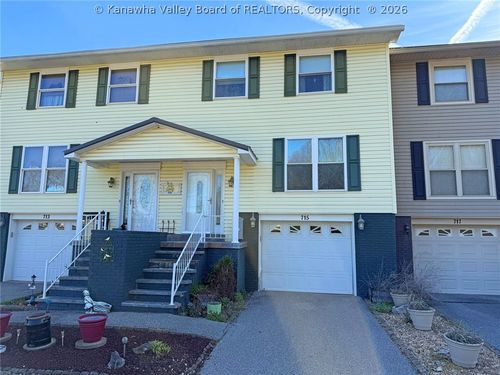 715 Woodland Dr, Nitro, WV, 25143-7257 | Card Image