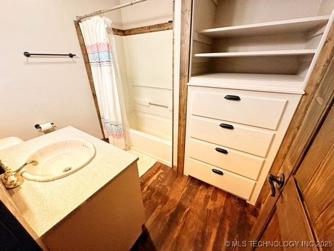 Guest bathroom | Image 22