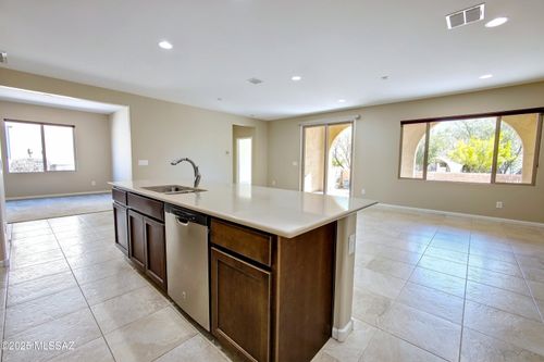 1075 N Echo Ranch Drive, Green Valley, AZ, 85614 | Card Image