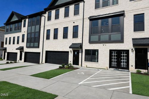 22-136 Fuquay Varina Pkwy, Fuquay Varina, NC, 27526 | Card Image