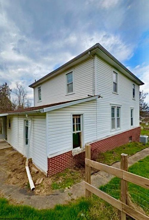 301 Hampton Rd, Fairmont, WV, 26554-4604 | Card Image