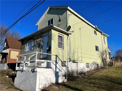 1013 Edith St, House other with 3 bedrooms, 2 bathrooms and null parking in Duquesne PA | Image 2