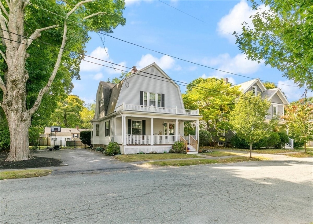 Raymond Ave, Beverly, MA 01915