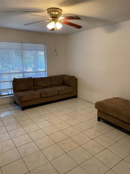 apt-412-5625 Antoine Dr, Houston, TX, 77091-4401 | Card Image