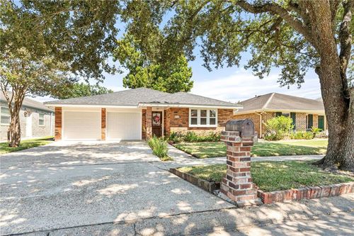 2113 Krisma St, Metairie, LA, 70001-2731 | Card Image