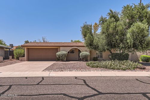 3924 E Cortez St, Phoenix, AZ, 85028-2122 | Card Image