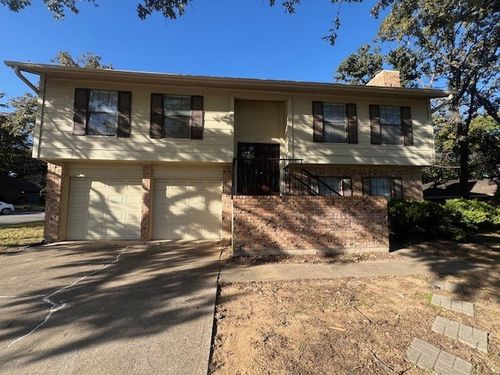 6305 High Country Trl, Arlington, TX, 76016-5211 | Card Image