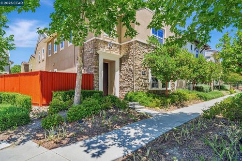 2063 Poinsettia St, San Ramon, CA, 94582-5850 | Card Image