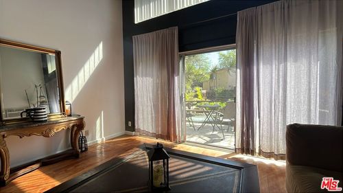 unit-8a-3050 S Bristol St, Santa Ana, CA, 92704-6720 | Card Image