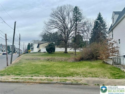 2520 Spruce And Andover, Luzerne, PA, 18702 | Card Image