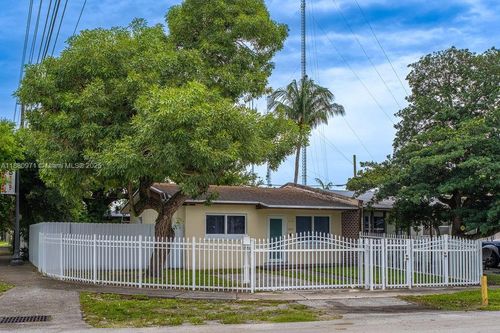 5551 Sw 37th St, West Park, FL, 33023-6816 | Card Image
