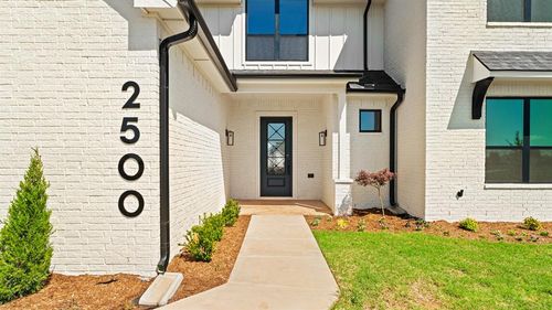 2500 Heather Park, Oklahoma City, OK, 73128-5002 | Card Image