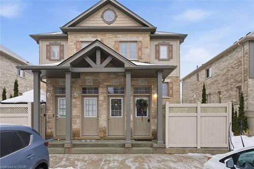 14d-931 Glasgow St, Kitchener, ON, N2N0B6 | Card Image