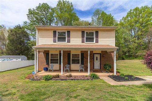 4013 Oak Ridge Drive, Winston Salem, NC, 27105 | Card Image