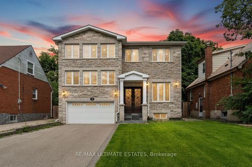 19 Bonnington Pl, North York, ON, M2N4V2 | Card Image